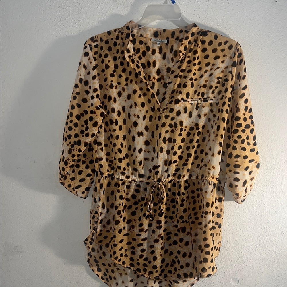 Chic Leopard Print Blouse